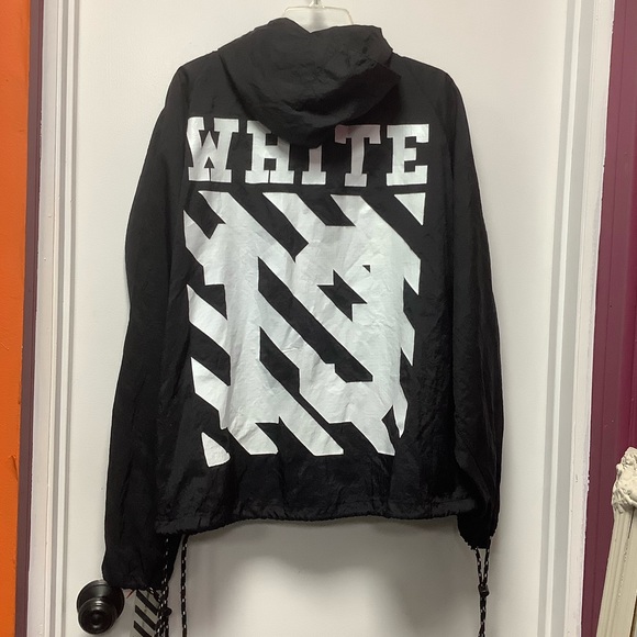 Off-White Oversized Windbreaker UNISEX - Picture 5 of 16